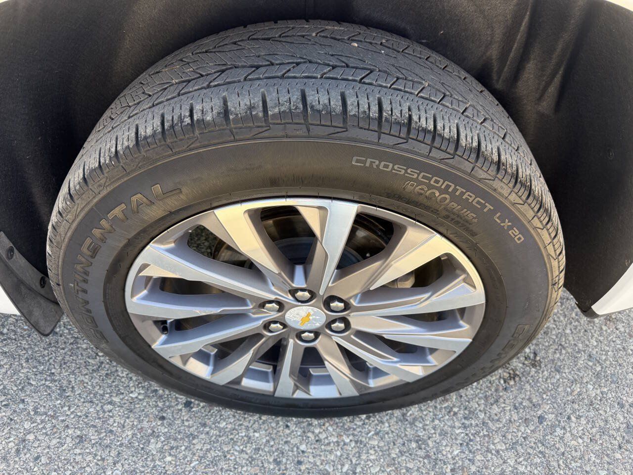 Used 2022 Chevrolet Traverse Premier w/ LPO, Floor Liner Package AWD/4WD image 21
