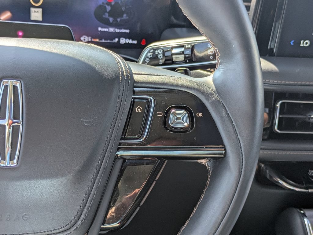 Used 2026 Lincoln Aviator 2WD image 15