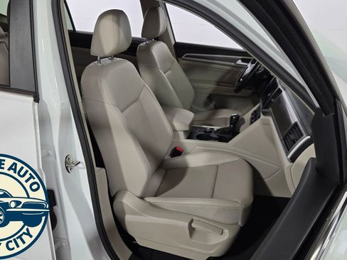 Used 2019 Volkswagen Atlas SE w/ Towing Package image 36