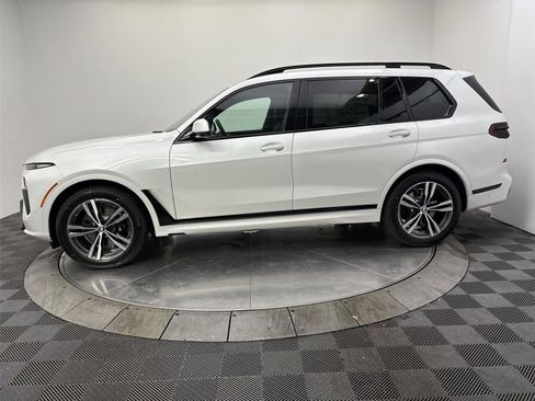 New 2026 BMW X7 xDrive40i w/ M Sport Package image 16