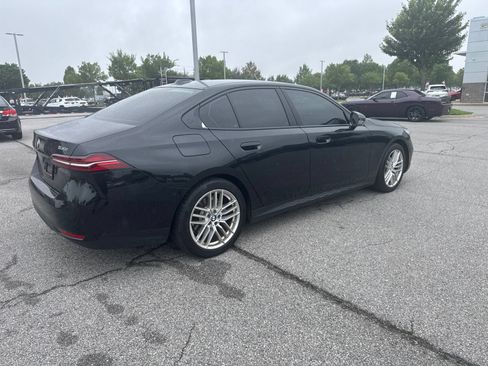 Used 2024 BMW 530i w/ Premium Package RWD image 5
