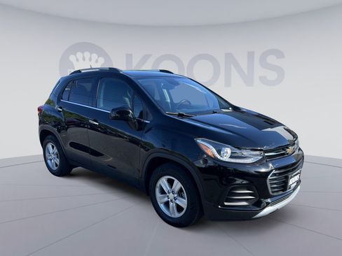 Used 2019 Chevrolet Trax LT w/ LT Convenience Package FWD image 10