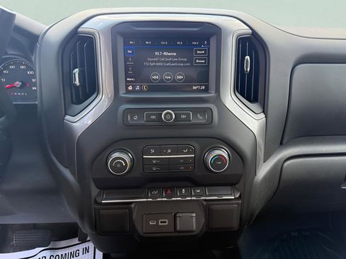 Used 2022 Chevrolet Silverado 2500 W/T w/ WT Convenience Package RWD image 18