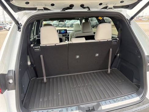 Used 2026 Toyota Grand Highlander AWD Hybrid image 28
