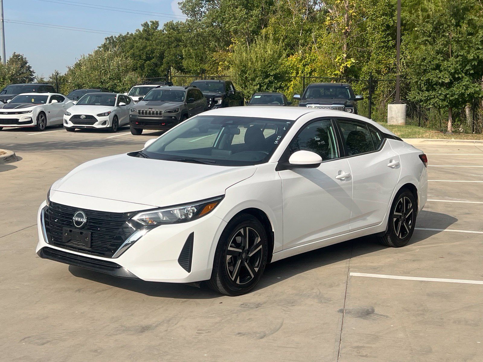 Used 2025 Nissan Sentra SV FWD image 5
