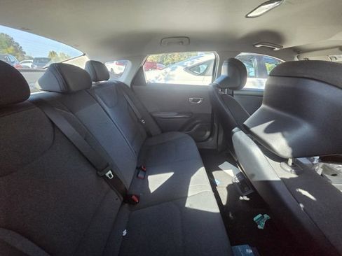 Used 2025 Kia K4 FWD image 10