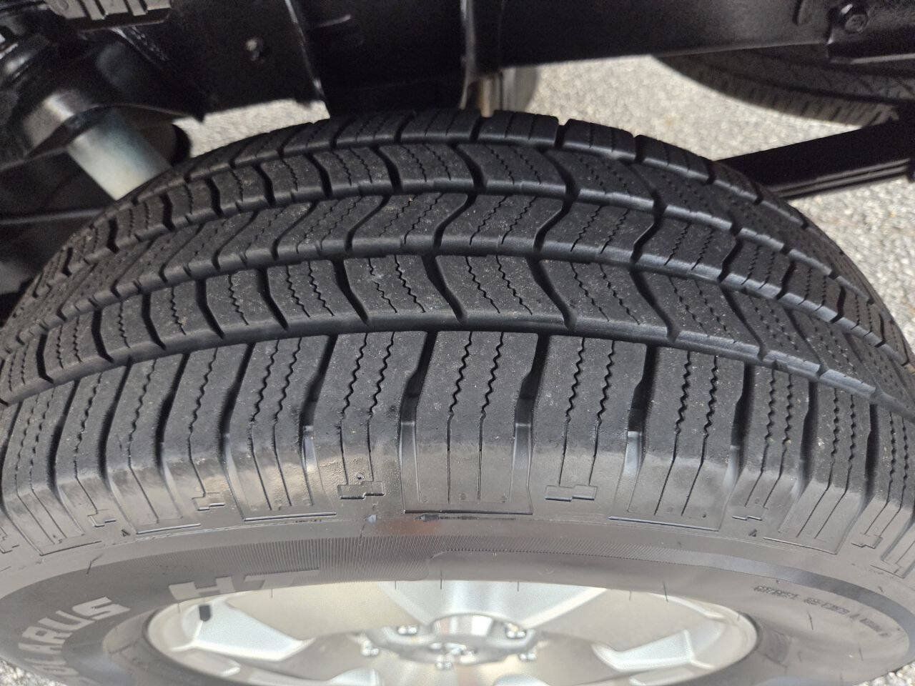 Used 2007 Toyota Tundra SR5 w/ TRD Off-Road Pkg RWD image 7