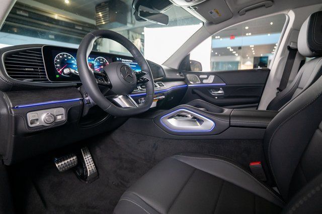 Certified 2026 Mercedes-Benz GLS 450 4MATIC image 11