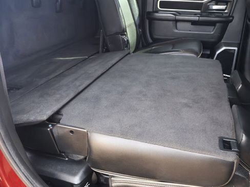 Used 2020 RAM 2500 Laramie image 32