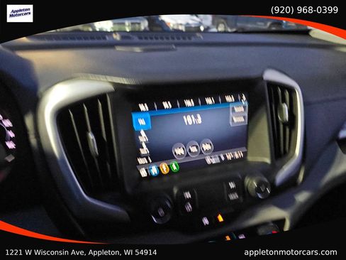 Used 2022 GMC Terrain SLT w/ Infotainment Package II image 17