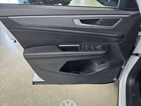 New 2026 Volkswagen Atlas Cross Sport SE image 22