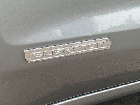 Used 2025 GMC Sierra 1500 Elevation image 31