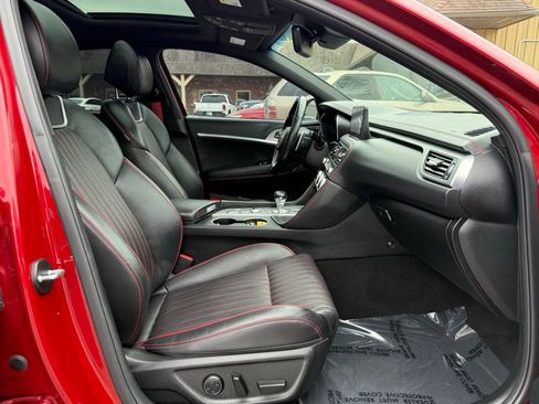 Used 2022 Genesis G70 3.3T w/ Sport Advanced Package image 18