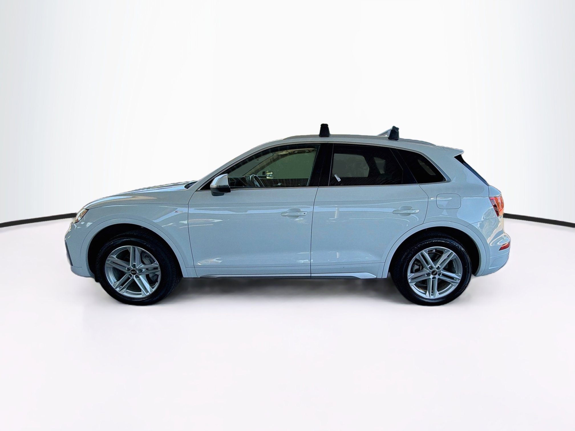 Used 2021 Audi Q5 e Premium Plus w/ Premium Plus Package AWD/4WD image 4