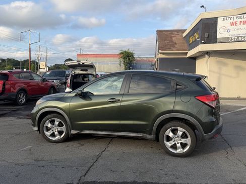 Used 2016 Honda HR-V EX image 10