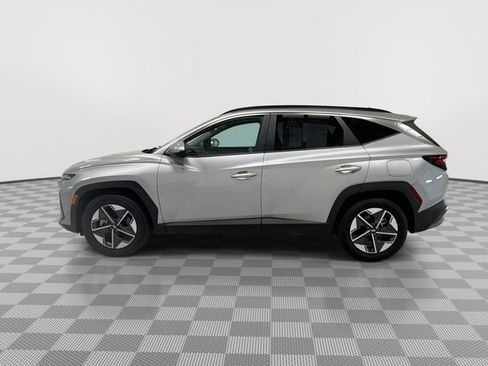 Used 2025 Hyundai Tucson SEL FWD image 6