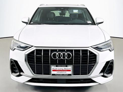 Used 2023 Audi Q3 2.0T Premium w/ Convenience Package AWD/4WD image 2