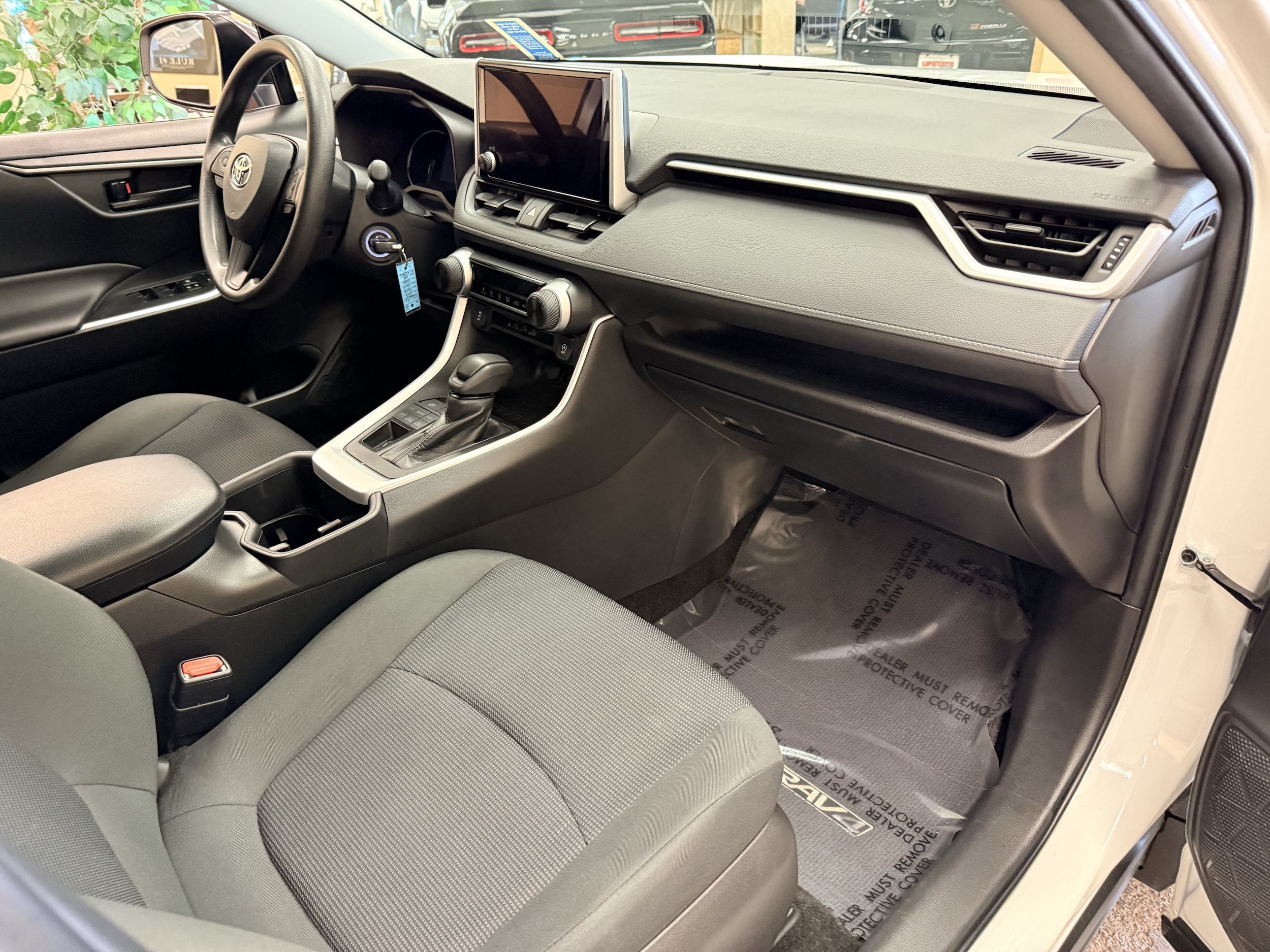 Used 2024 Toyota RAV4 LE AWD/4WD image 50