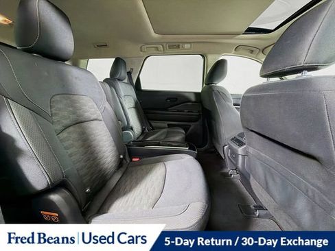 Used 2023 Nissan Pathfinder SV w/ SV Premium Package AWD/4WD image 35