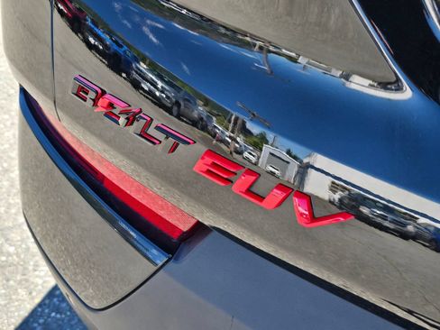 Used 2023 Chevrolet Bolt EUV LT w/ Comfort Package FWD image 10