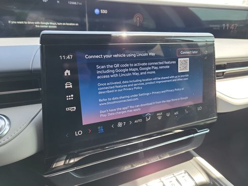 Used 2025 Lincoln Nautilus Reserve AWD/4WD image 24