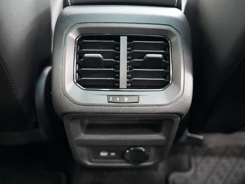 Used 2024 Volkswagen Tiguan SE R-Line FWD image 35
