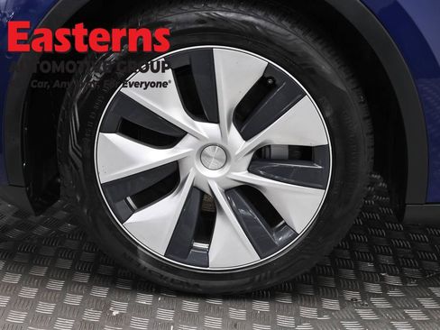 Used 2020 Tesla Model Y Long Range AWD/4WD image 25