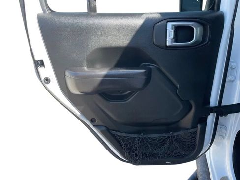 Used 2020 Jeep Wrangler Unlimited Rubicon AWD/4WD image 16