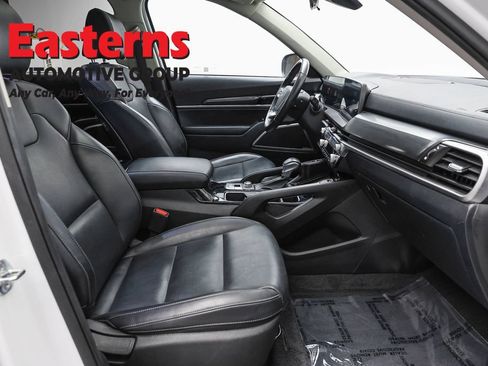 Used 2025 Kia Telluride S FWD image 28