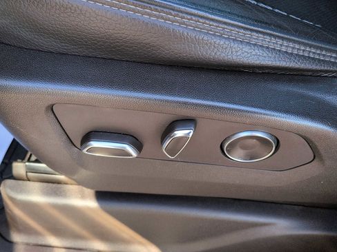 Used 2021 GMC Yukon Denali w/ Denali Premium Package image 14