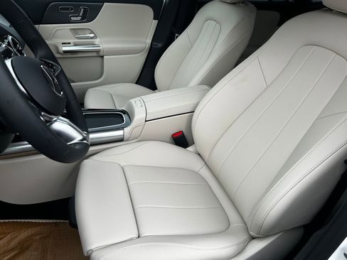 New 2026 Mercedes-Benz GLA 250 4MATIC image 5