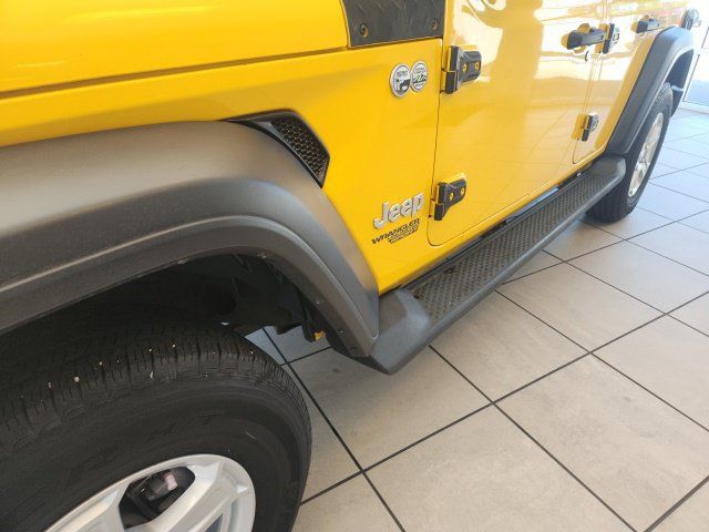 Used 2018 Jeep Wrangler Unlimited Sport S AWD/4WD image 6