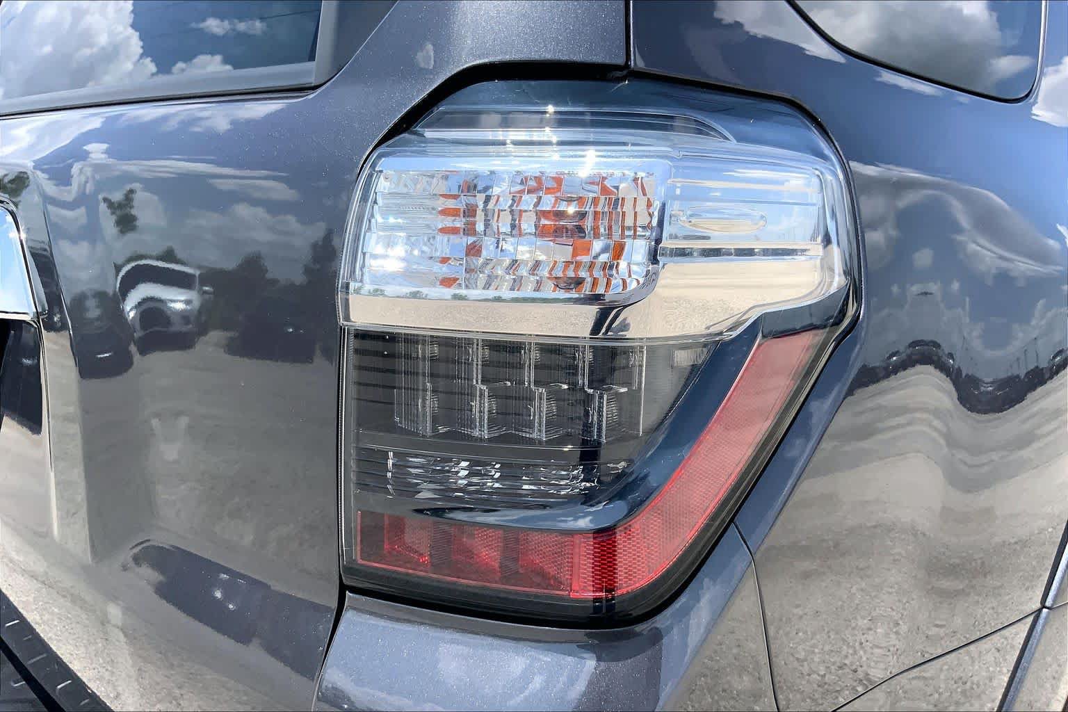 Used 2021 Toyota 4Runner Limited AWD/4WD image 59