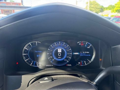 Used 2018 Cadillac Escalade Platinum AWD/4WD image 42