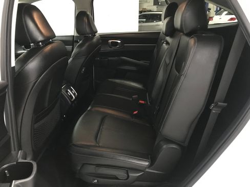 Used 2022 Kia Sorento S FWD image 10