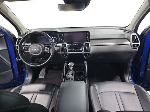 Certified 2023 Kia Sorento SX AWD/4WD image 9