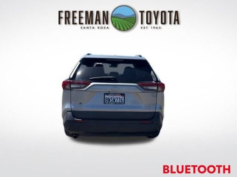 Used 2021 Toyota RAV4 LE AWD/4WD image 6