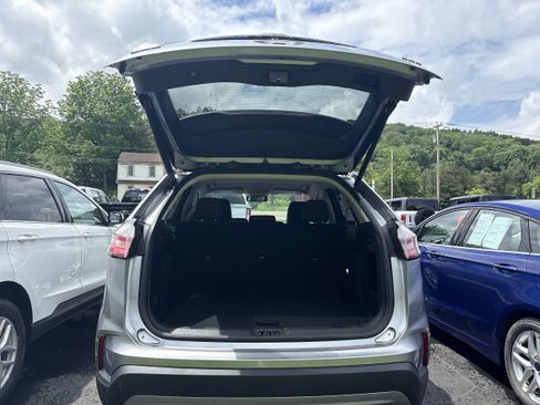 Certified 2022 Ford Edge SEL w/ Convenience Package AWD/4WD image 5