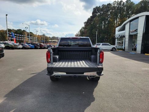 New 2026 GMC Sierra 1500 SLT image 7