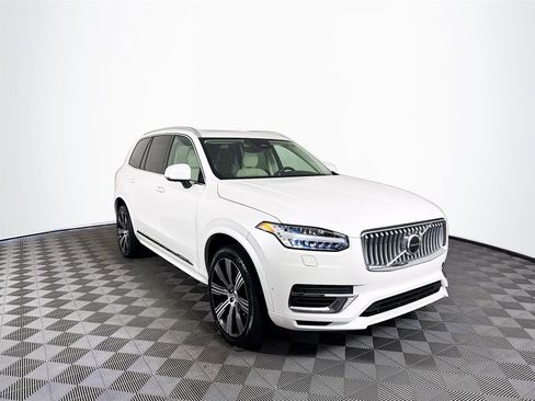 Used 2023 Volvo XC90 T8 Plus w/ Protection Package Premier image 4