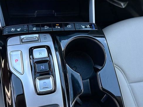 Used 2023 Hyundai Tucson Limited image 16