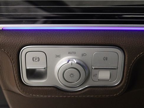 Used 2024 Mercedes-Benz GLS 450 4MATIC image 24