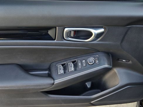 Used 2024 Honda Civic Touring image 12