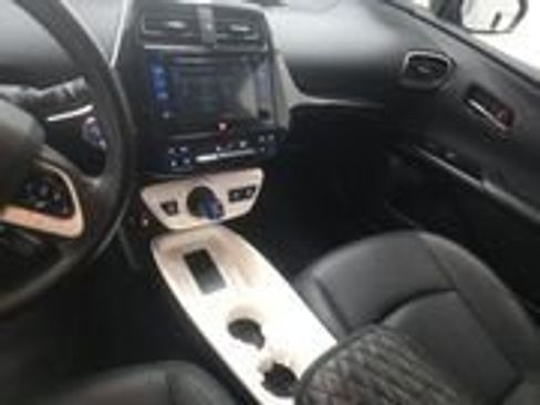 Used 2016 Toyota Prius Four w/ Advanced Technology Package image 37