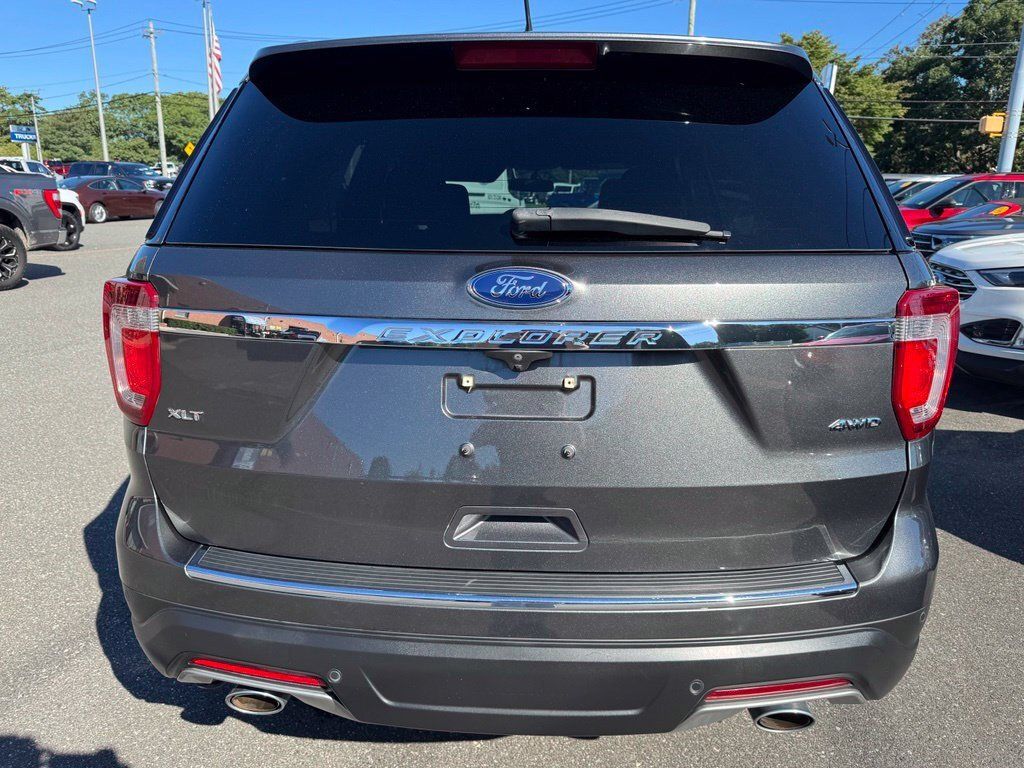 Certified 2018 Ford Explorer XLT w/ Equipment Group 201A AWD/4WD image 5