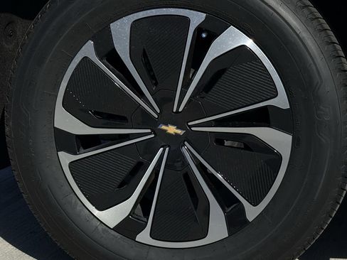 New 2026 Chevrolet Blazer EV LT image 9