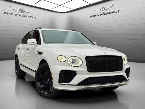Certified 2022 Bentley Bentayga image 1