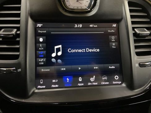 Used 2019 Chrysler 300 S image 35