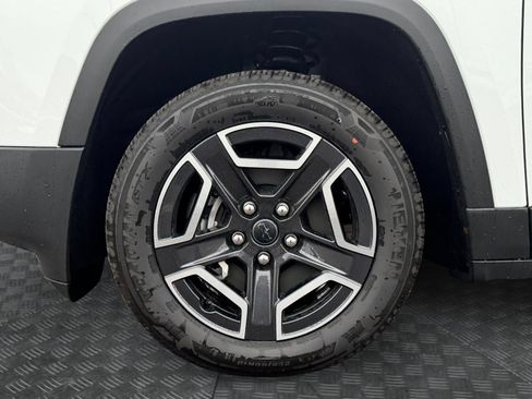 New 2026 Jeep Cherokee Laredo AWD/4WD image 16