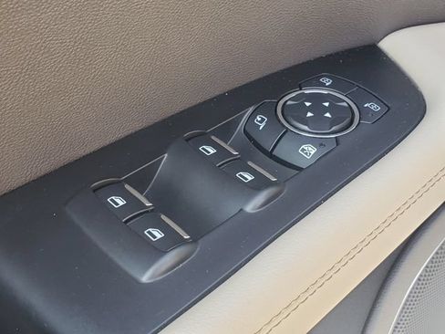 Used 2023 Lincoln Nautilus Reserve AWD/4WD image 8